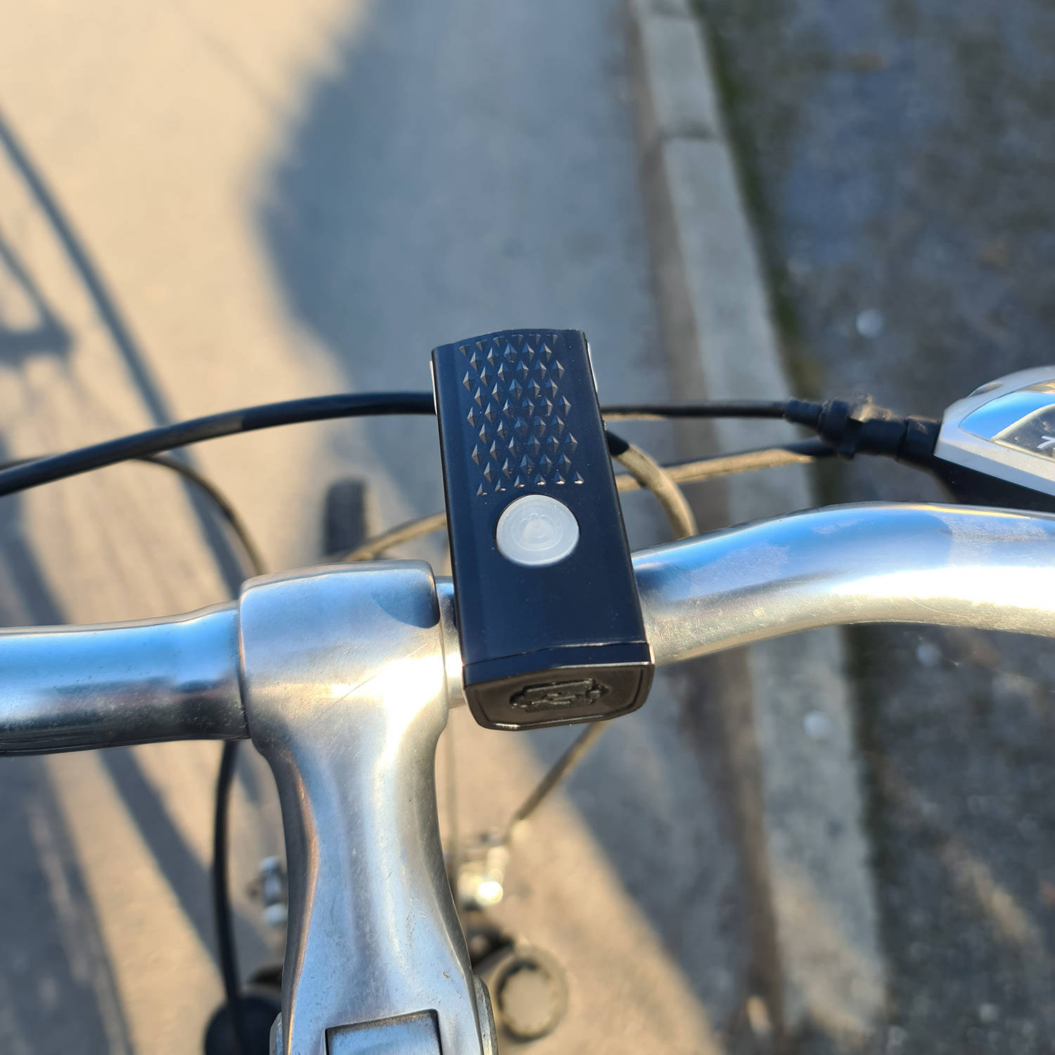 2in1 első és hátsó kerékpár lámpa – USB-ről tölthető (BB18670) (15)