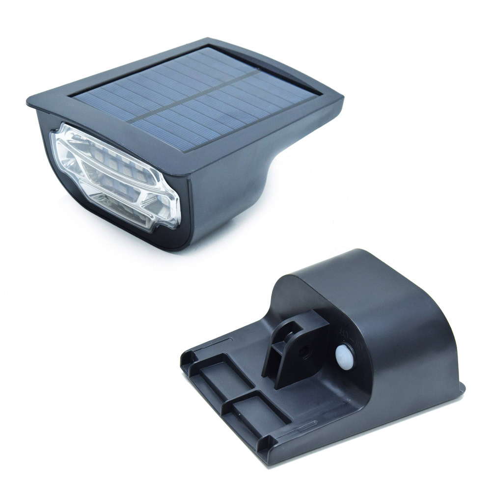 Energiatakarékos, napelemes, színváltós kerti lámpa – igény szerint leszúrható vagy falra szerelhető (BBL) (3)