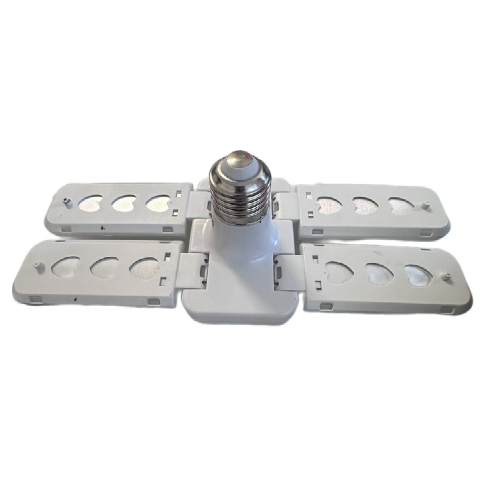 Energiatakarékos négy ágú LED lámpa – hatékony megoldás nagyobb terek megvilágítására 4