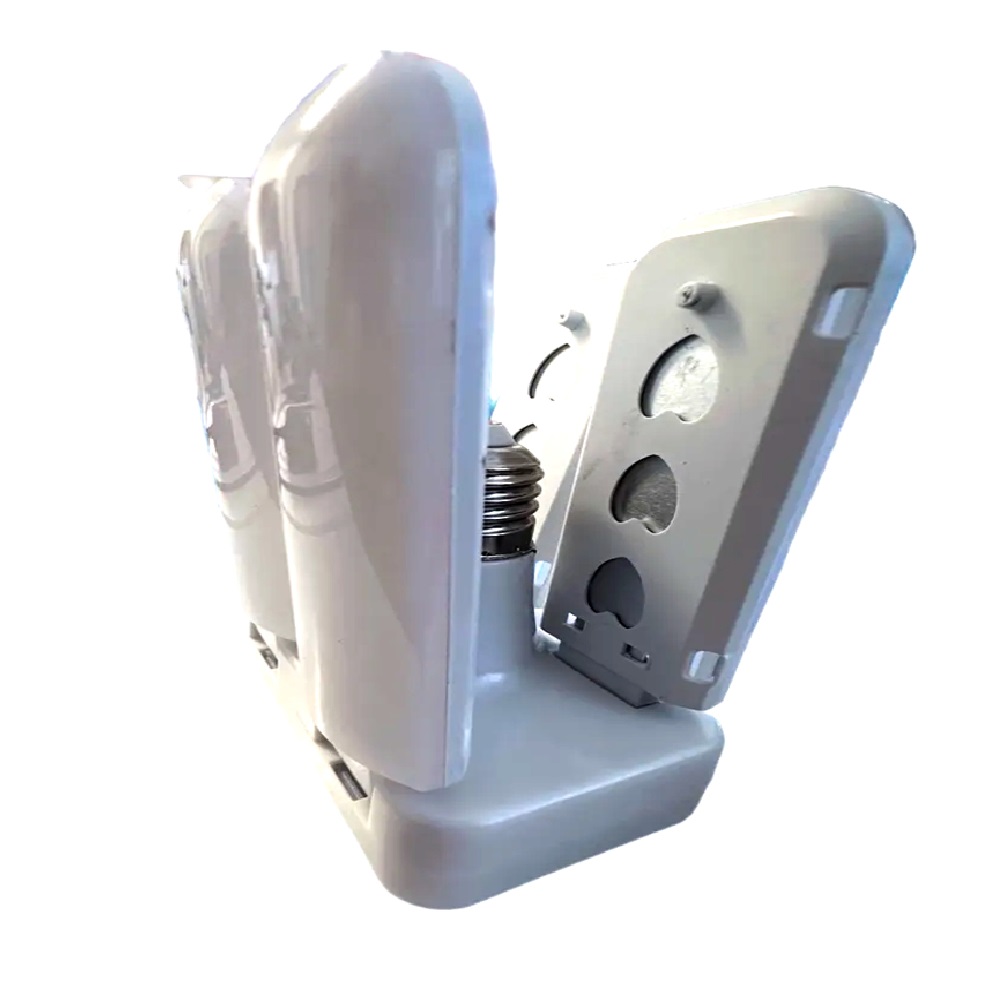 Energiatakarékos négy ágú LED lámpa – hatékony megoldás nagyobb terek megvilágítására