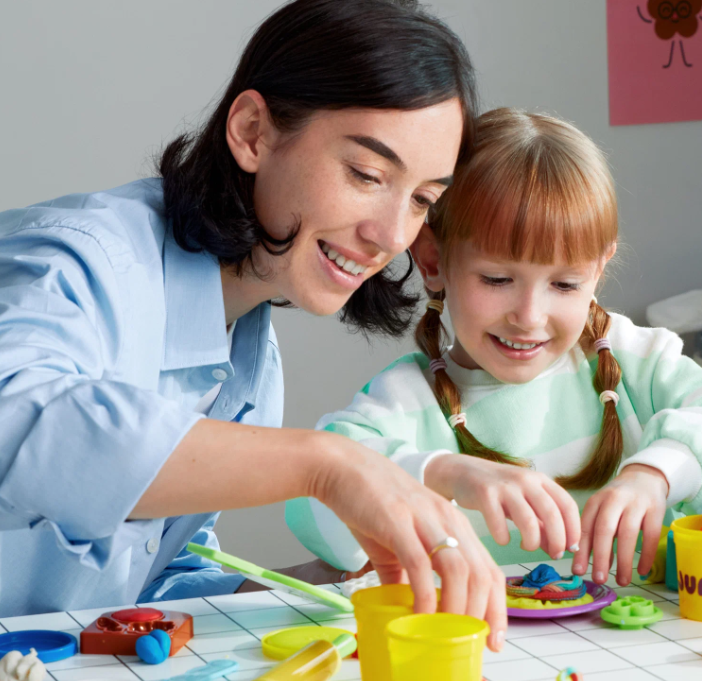 Gyurma gofri készítő játék – színes gyurmákkal és formákkal kiegészítő készlet 10