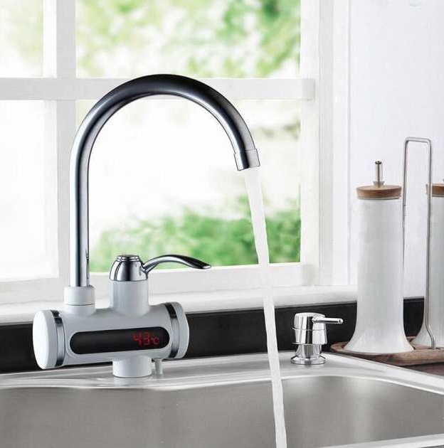 LED kijelzős átfolyós vízmelegítő 3 kW teljesítménnyel, függőleges csatlakozóval (BBL) (2)