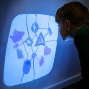 3D rajzprojektor és éjszakai fény gyermekeknek - hordozható (BBJ) (FX) - Image 2