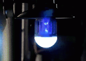 2in1 Szúnyogirtó LED izzó - rovarok elleni védelem és éjjeli fény 15W  (BBL) - Image 2