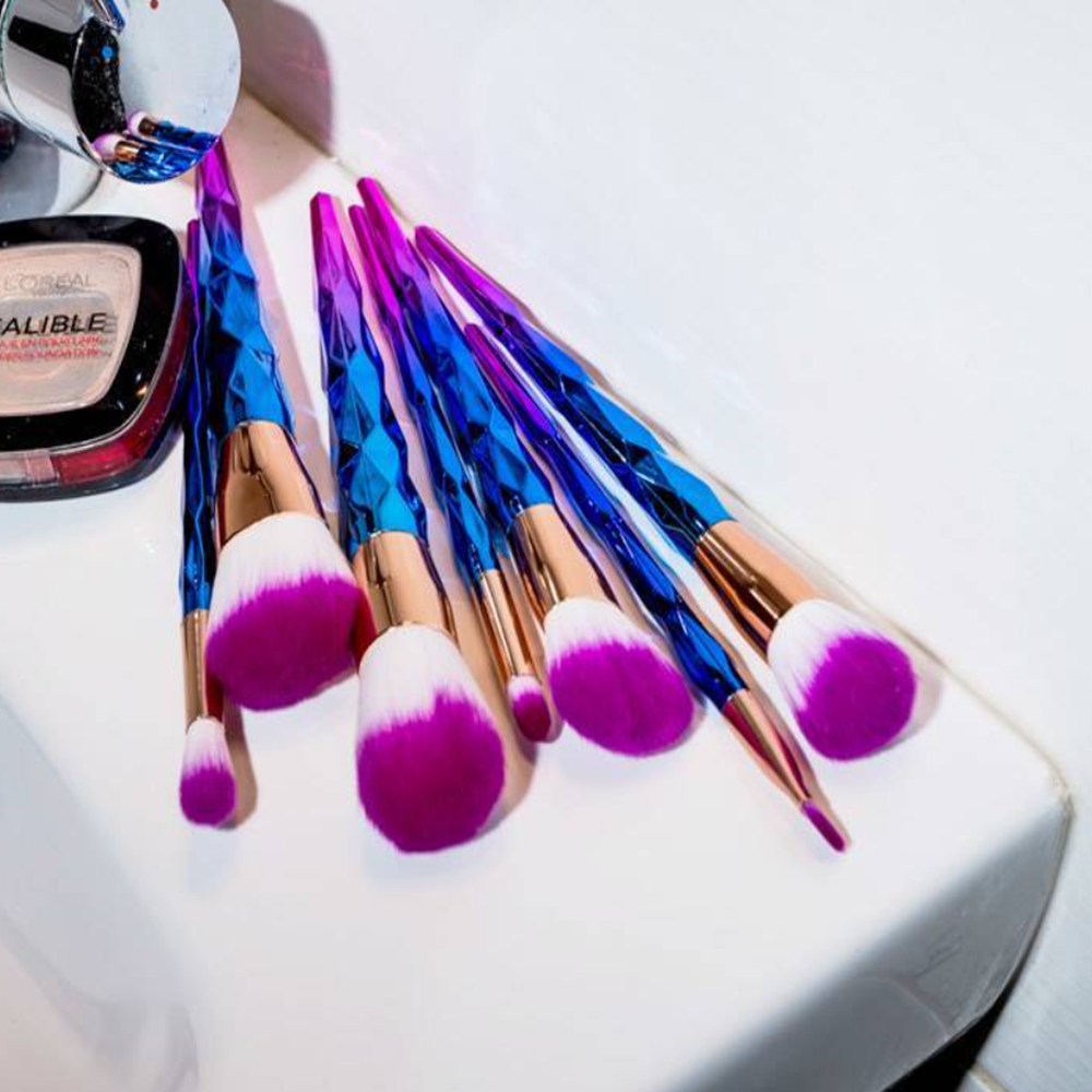 Ombre sminkecset készlet – 7 részes ecsetszett csillogó nyéllel, szem- és arcfestéshez, kontúrozáshoz és professzionális sminkeléshez (BLLV)1