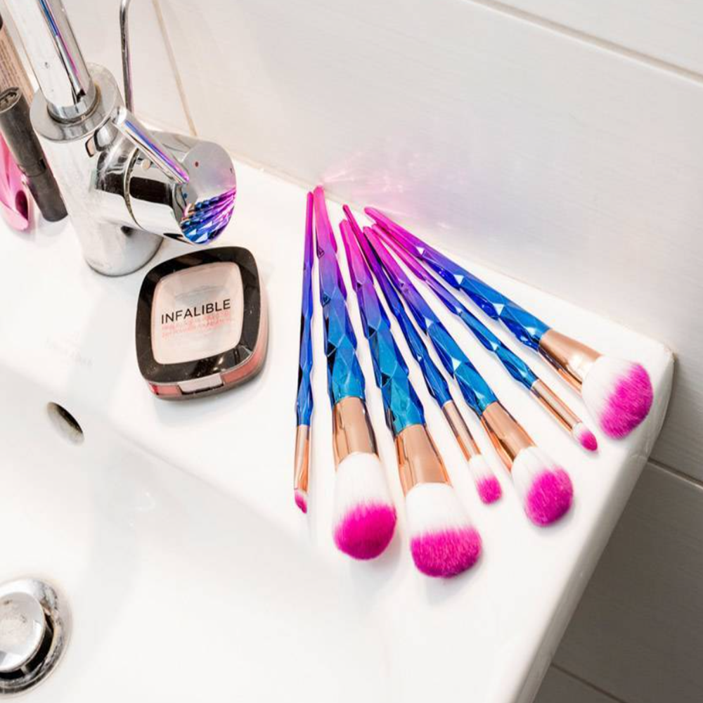 Ombre sminkecset készlet – 7 részes ecsetszett csillogó nyéllel, szem- és arcfestéshez, kontúrozáshoz és professzionális sminkeléshez (BLLV)8