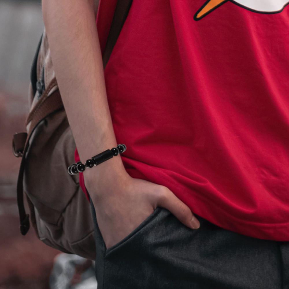 Fekete színű USB töltőkábel karkötő iPhone-hoz – lightning csatlakozó (BLLV)5