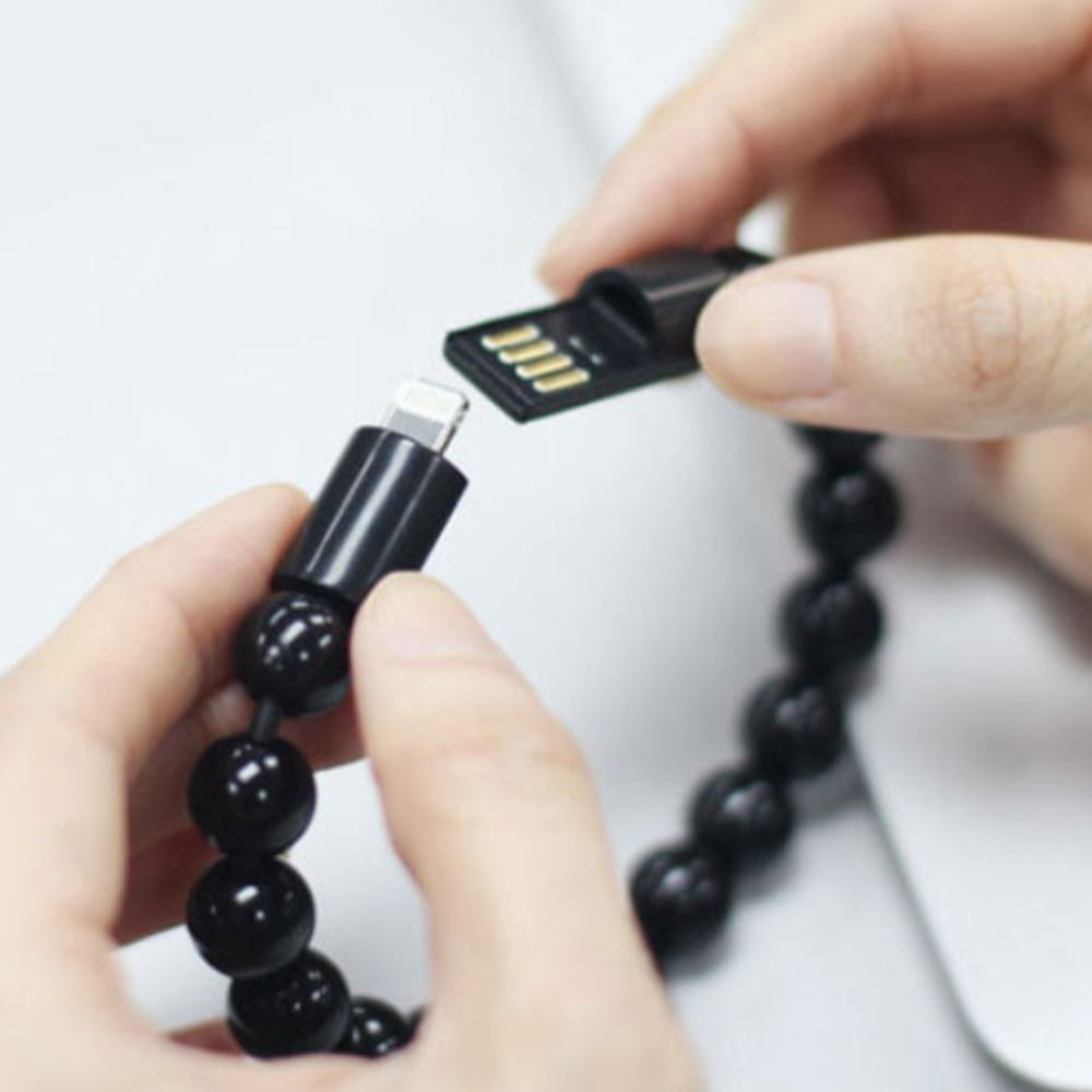 Fekete színű USB töltőkábel karkötő iPhone-hoz – lightning csatlakozó (BLLV)8