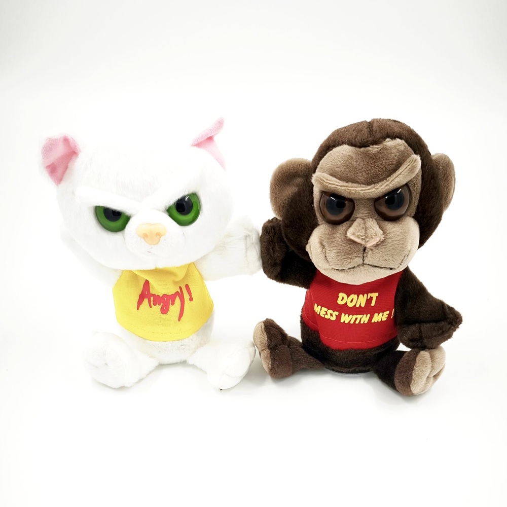 Mérges hisztis macska plüssfigura – aranyos és szórakoztató játékgyűjtemény 6